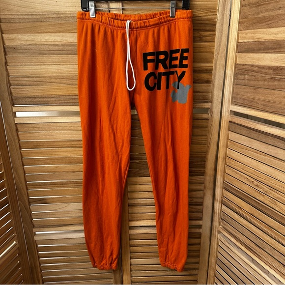 Free City Logo Sweatpants - Picture 1 of 6